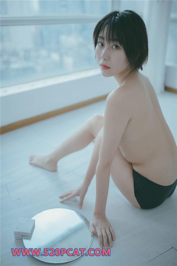 潘多拉NO.233期白衣美女半露私房写真(30)