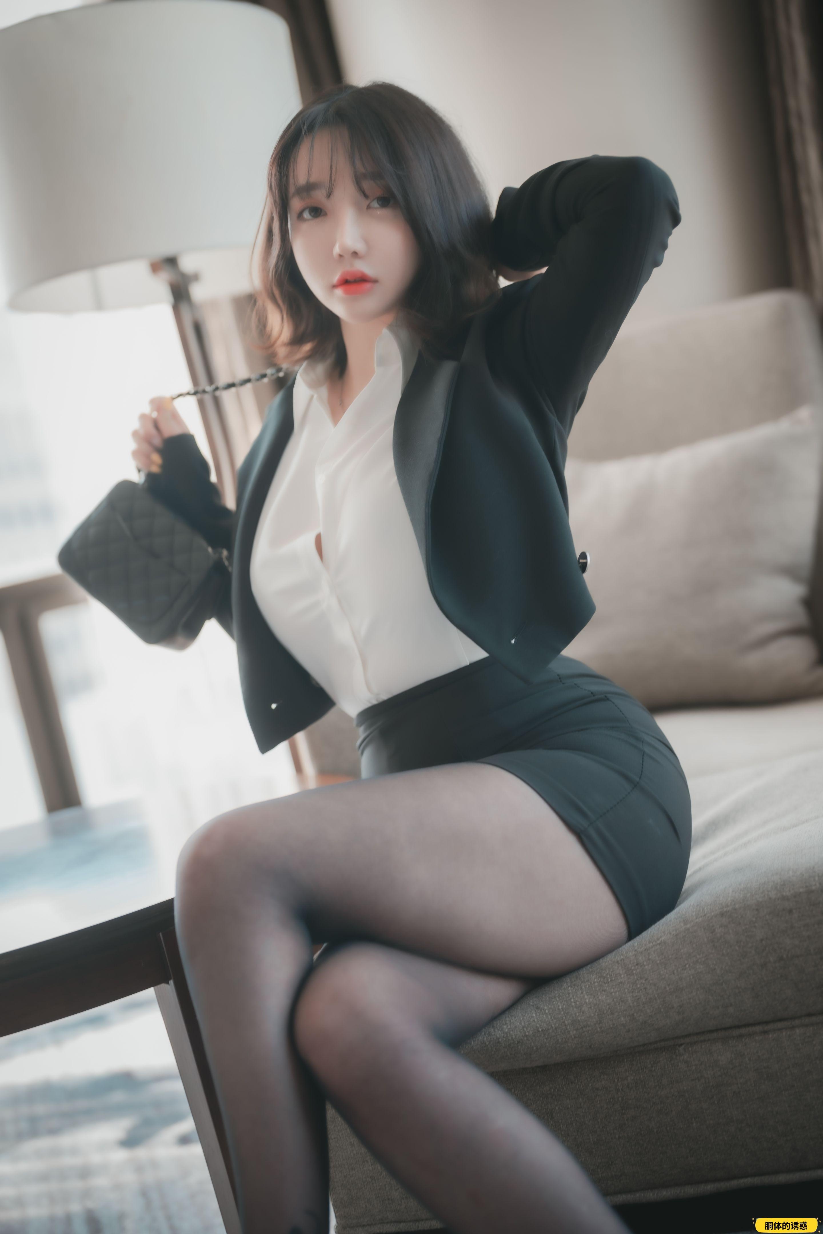 [DJAWA] Son Ye-Eun(손예은) - Knotting Class [166P-2.11GB]