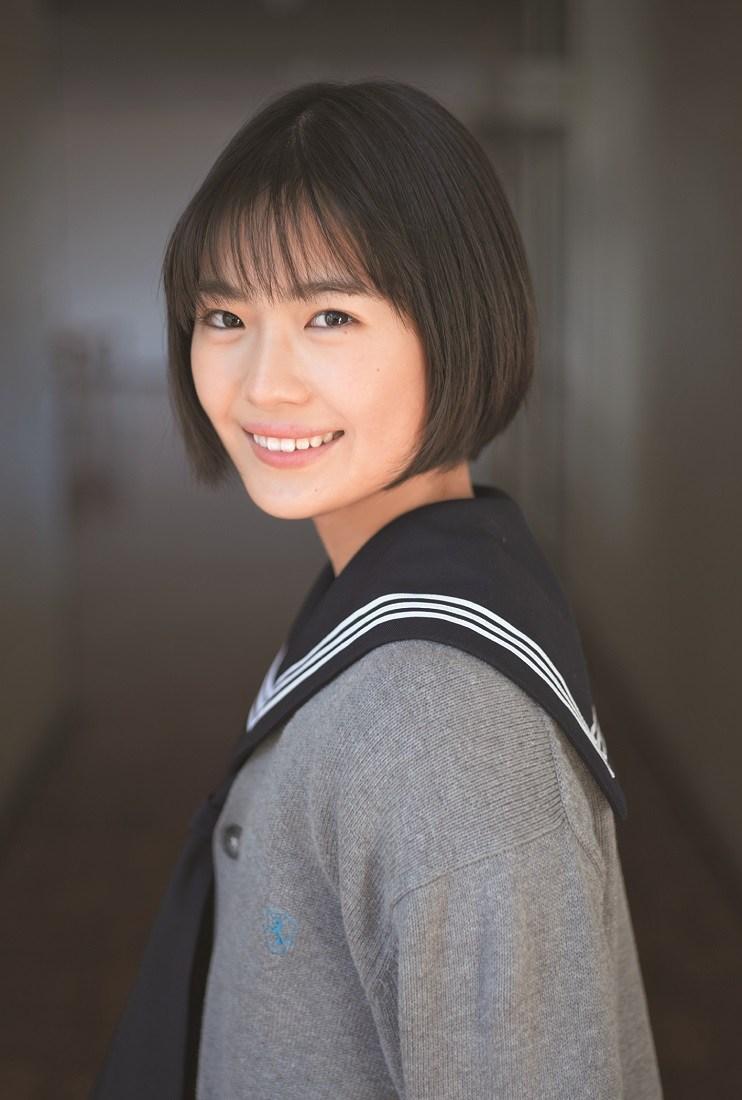 与田祐希、清宫令全制服写真杂志《graduation 2019 高校/中学卒业》发布(8)