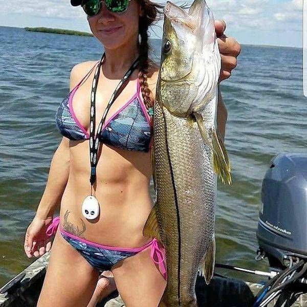 GIRL FISHING WduzIqpk_o
