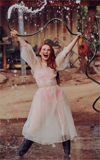 Madelaine Petsch CQfsLd81_o