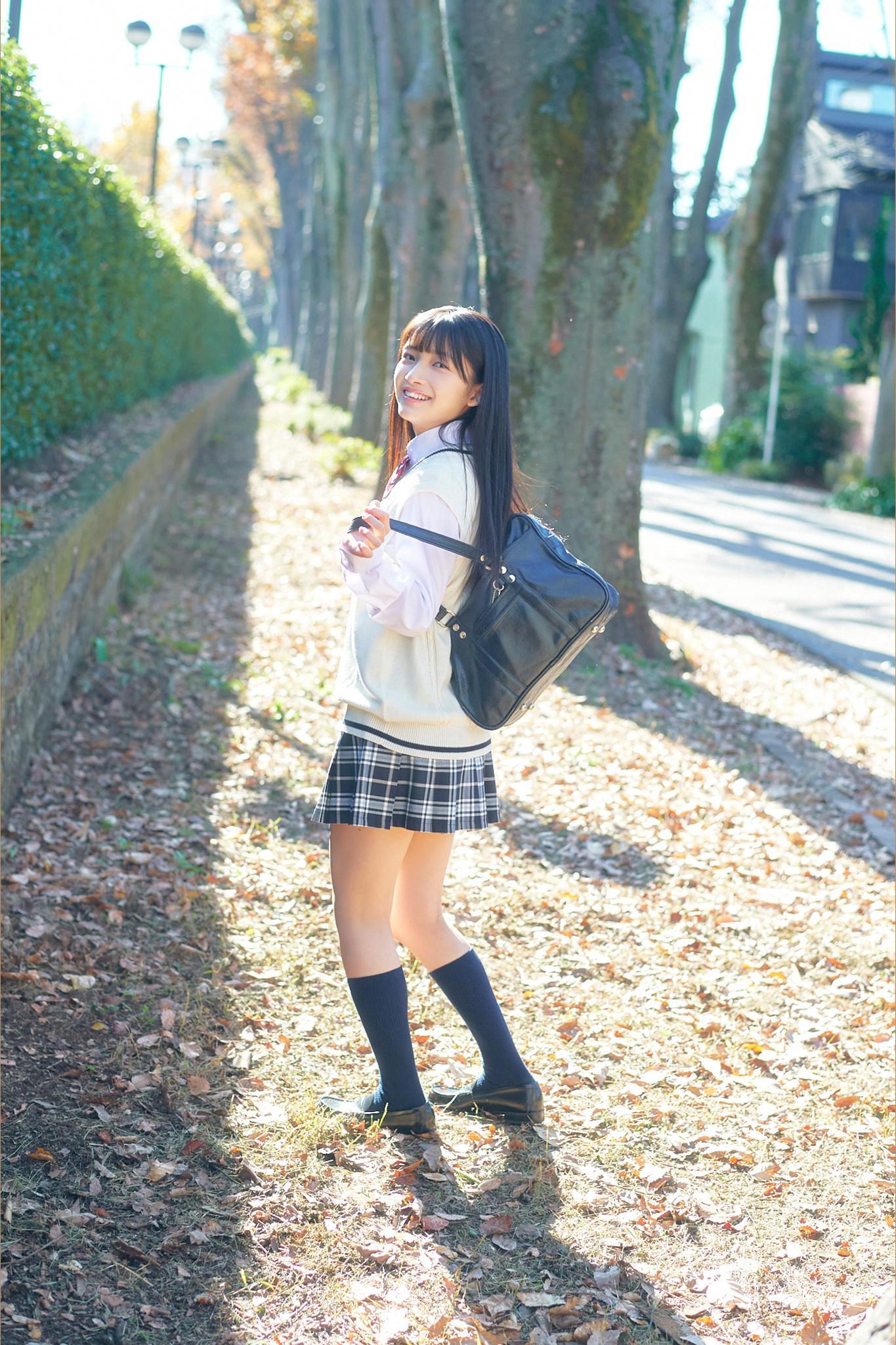 Airi Hiruta 蛭田愛梨, ヤンマガWeb グラビアちゃんはバズりたい(3)