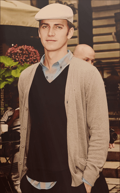 Hayden Christensen CQ4FwIo6_o