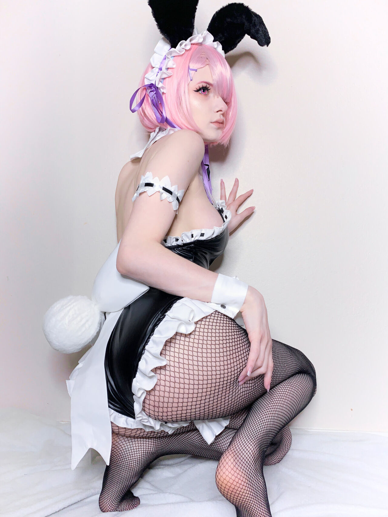 Bunni Lynn - Bunny Suit Ram