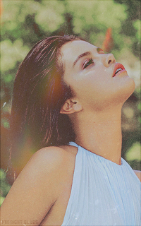 Selena Gomez TrWbu9cB_o
