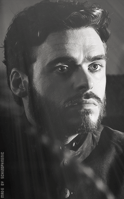 Richard Madden 2Au7A4XV_o