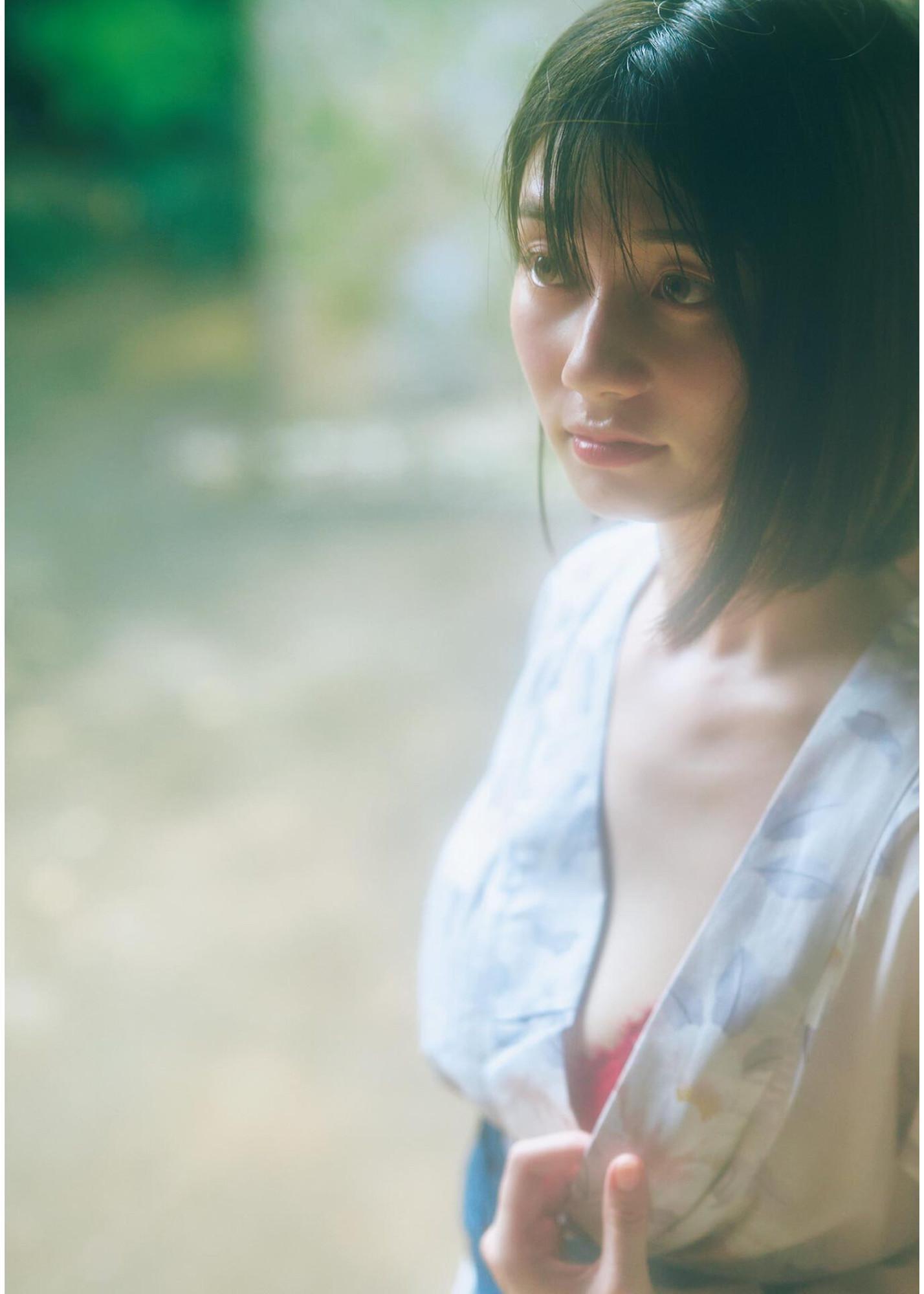 Kanna Seto 瀬戸環奈, 1st写真集 「Emerald」 Set.02(2)
