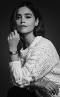 Jenna Coleman Ue0w4UCq_o