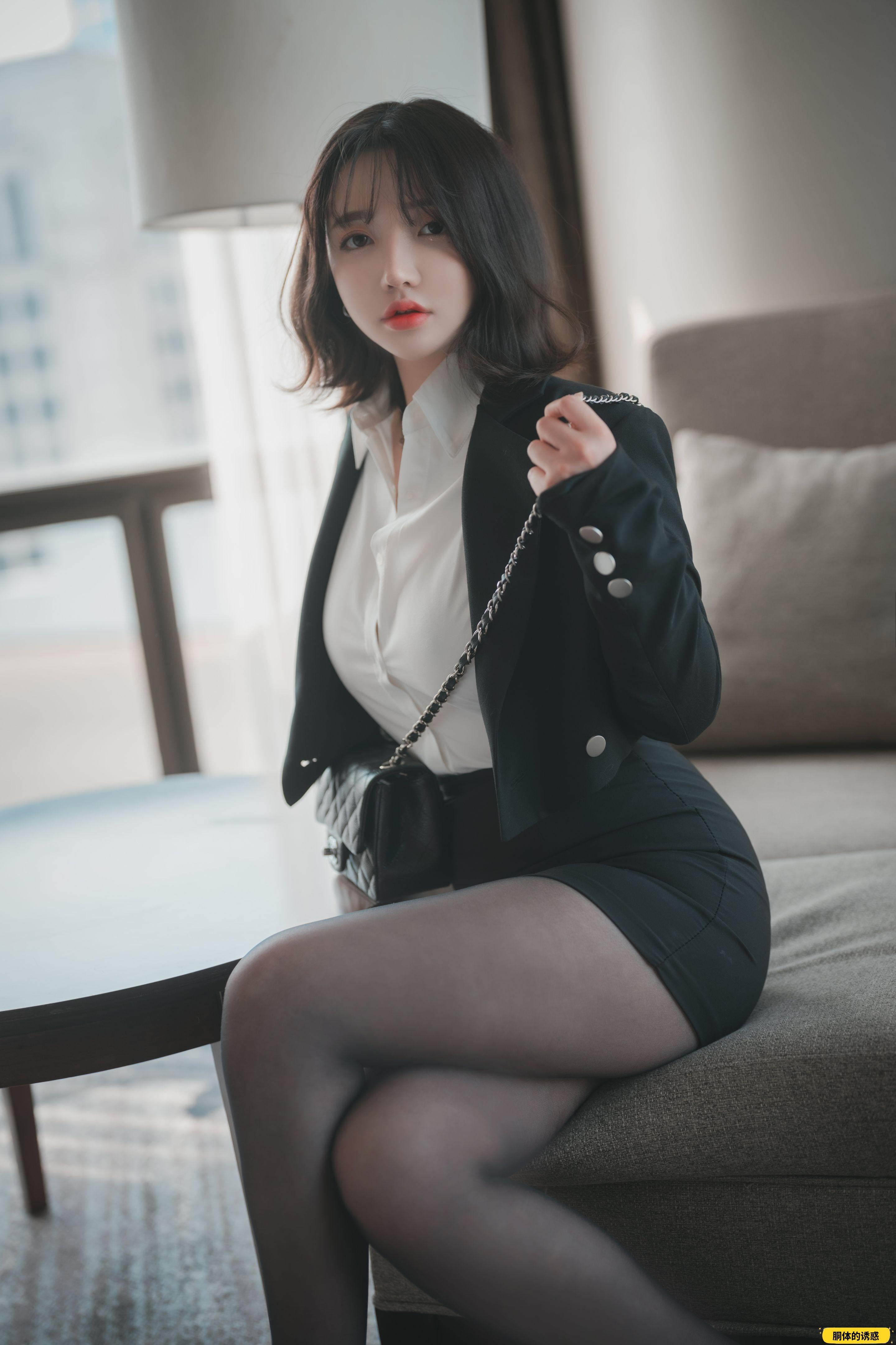 [DJAWA] Son Ye-Eun(손예은) - Knotting Class [166P-2.11GB]