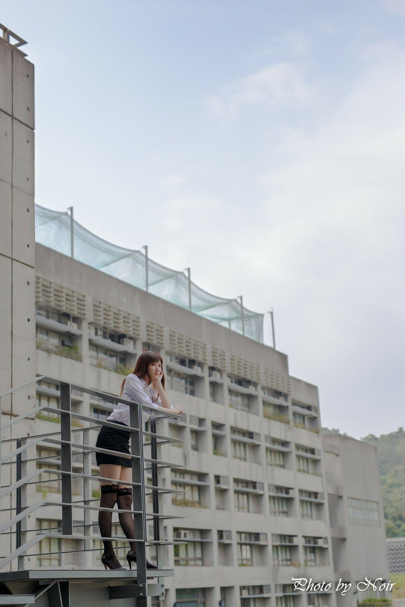 [台湾女神] 蔡译心@林茉晶《OL街拍合辑》 写真集(20)