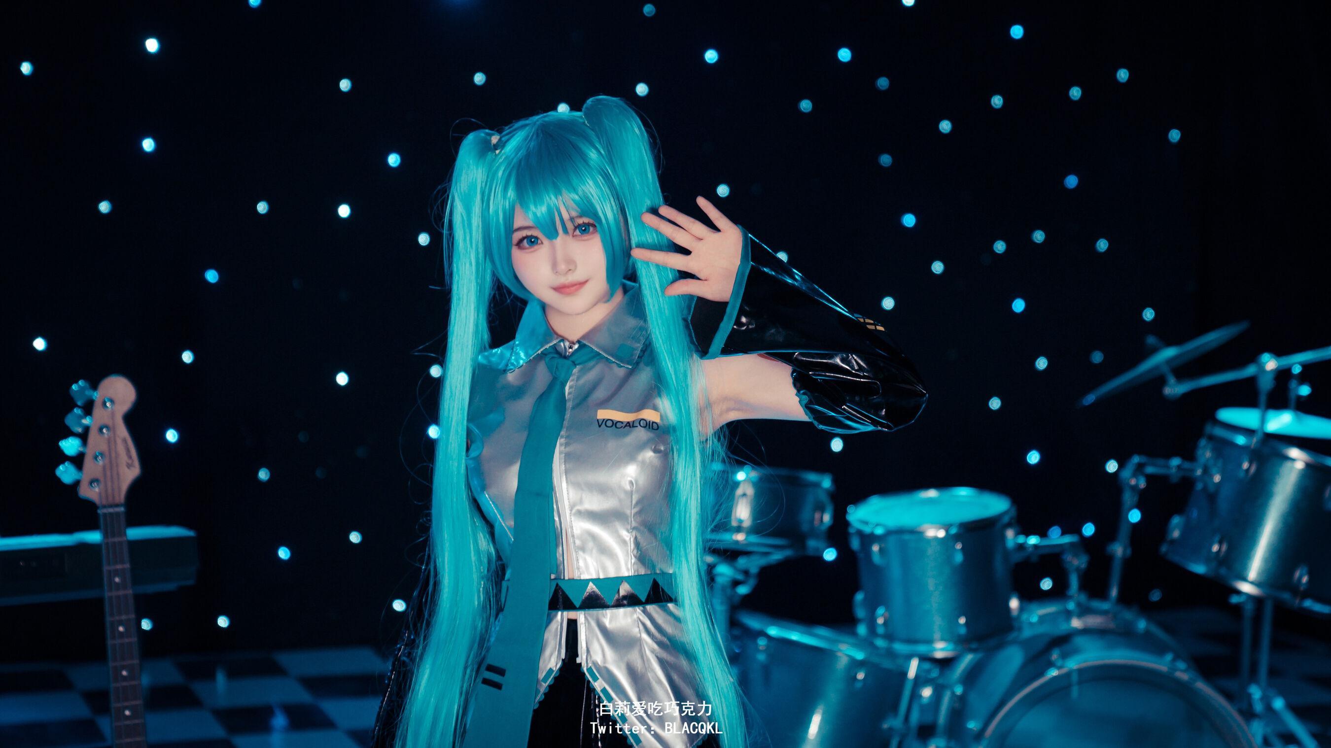 国模人体 白莉爱吃巧克力《未来初音 Miku》(11)