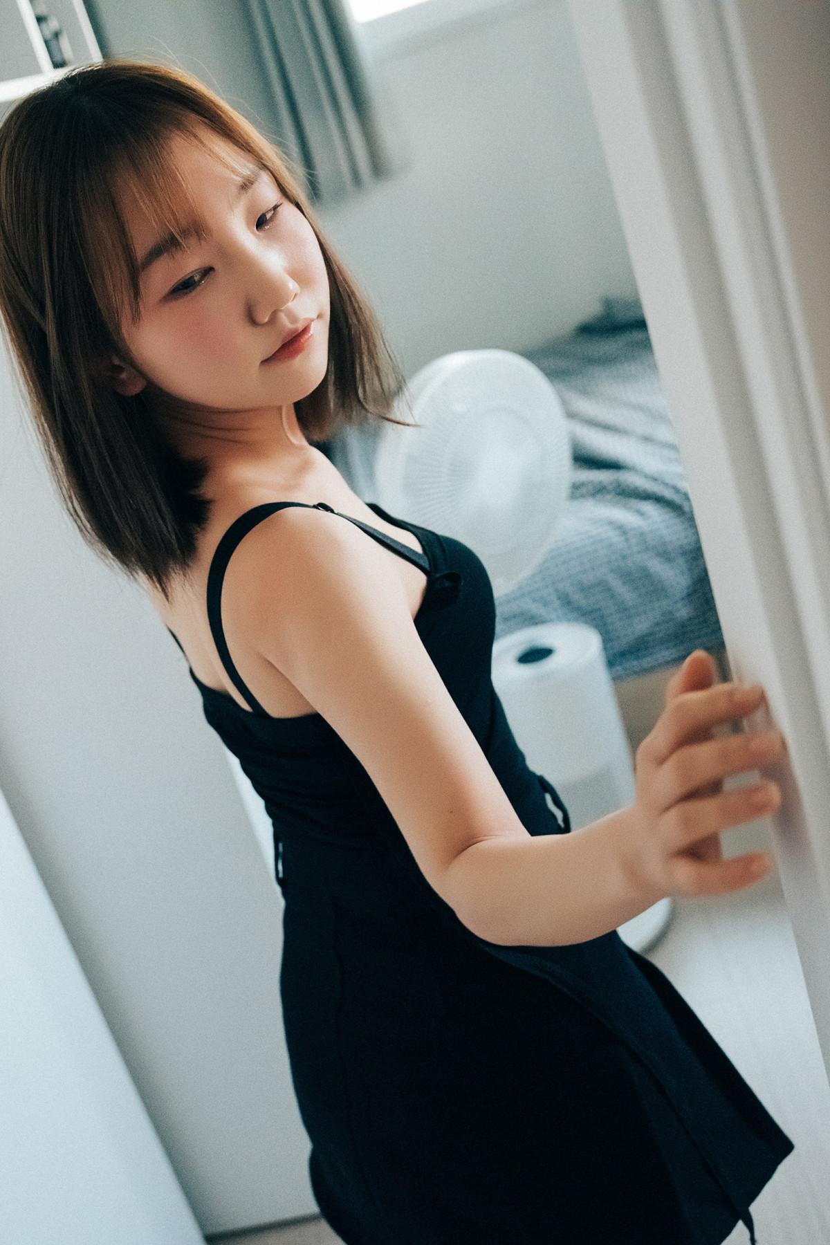 Han Yeri 한예리, Loozy ‘Visitor’ Set.02(6)