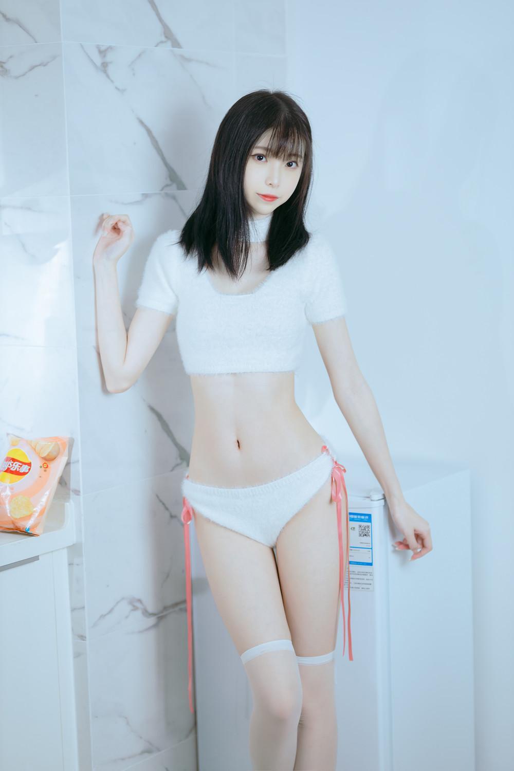 Cosplay 许岚LAN – 纯欲毛衣(3)