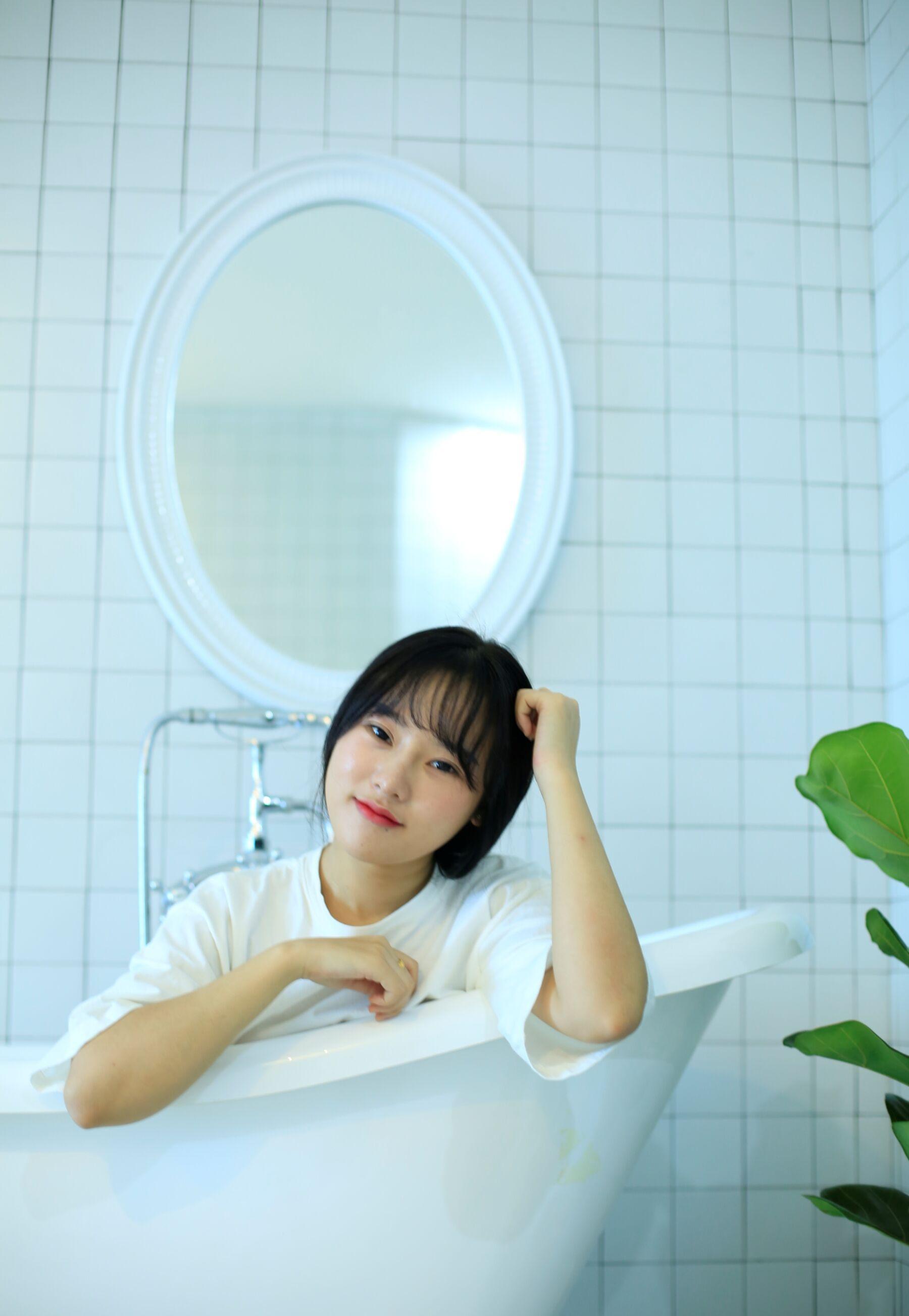 国模套图 素人私房流出(646)