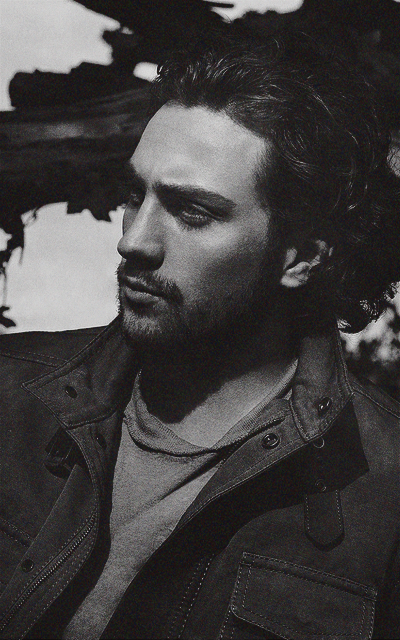 Aaron Taylor-Johnson - Page 2 MmXsdfPb_o