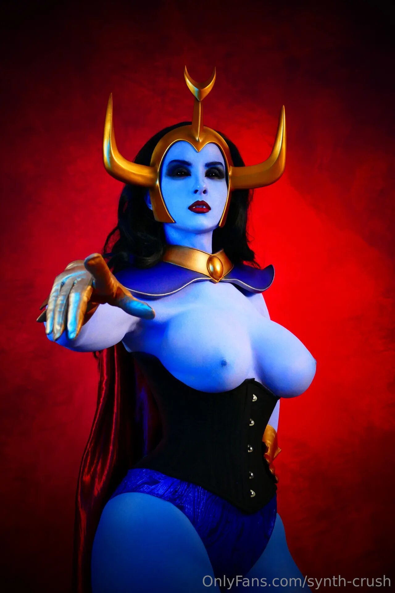 Synth-Crush - He-Man Cosplays