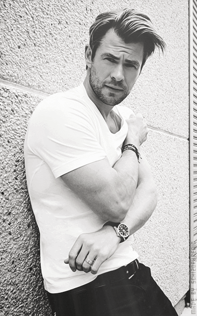 Chris Hemsworth 7Dp3CQwe_o