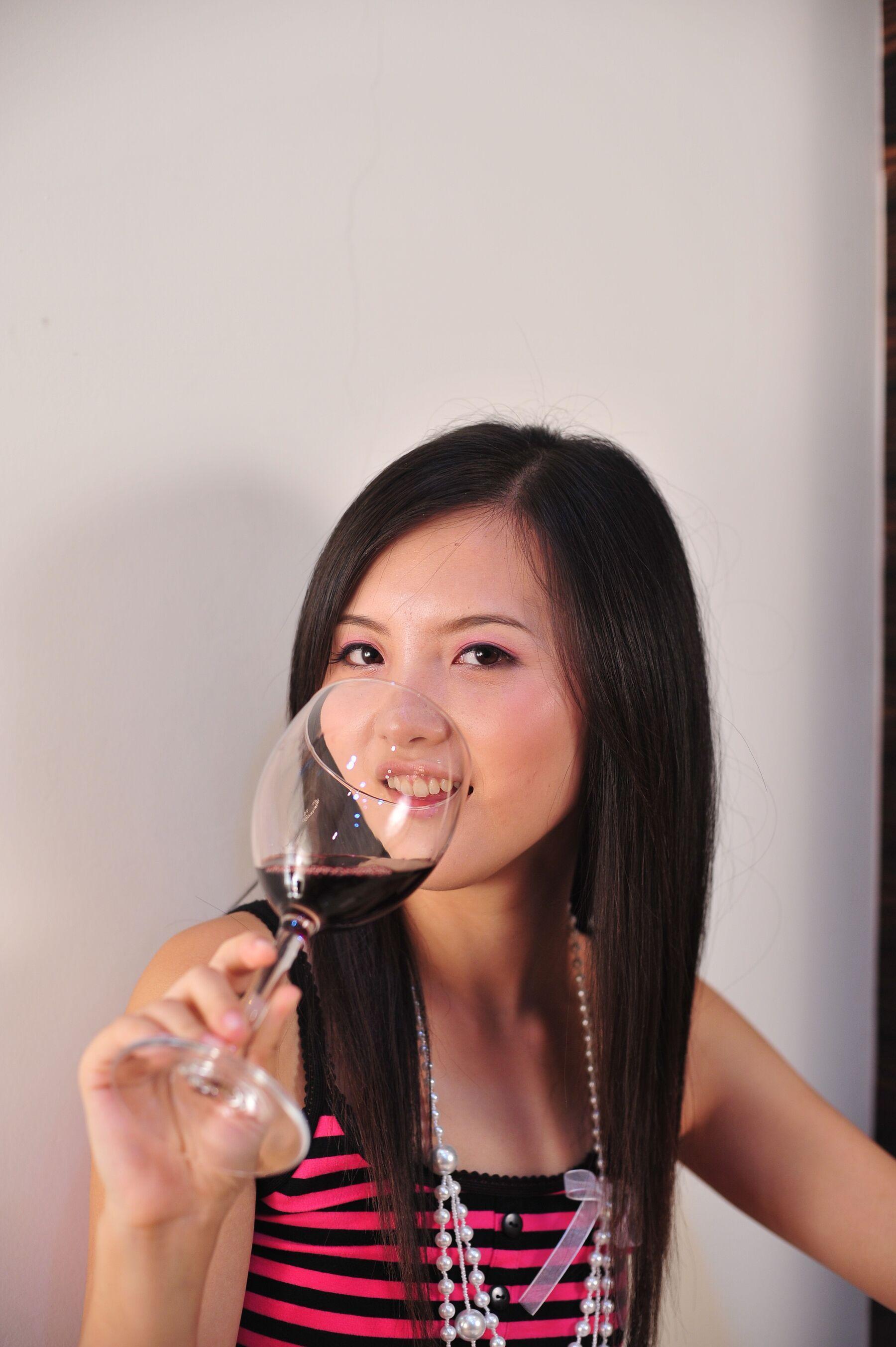 国模人体 国模湘湘人体私拍套图(482)