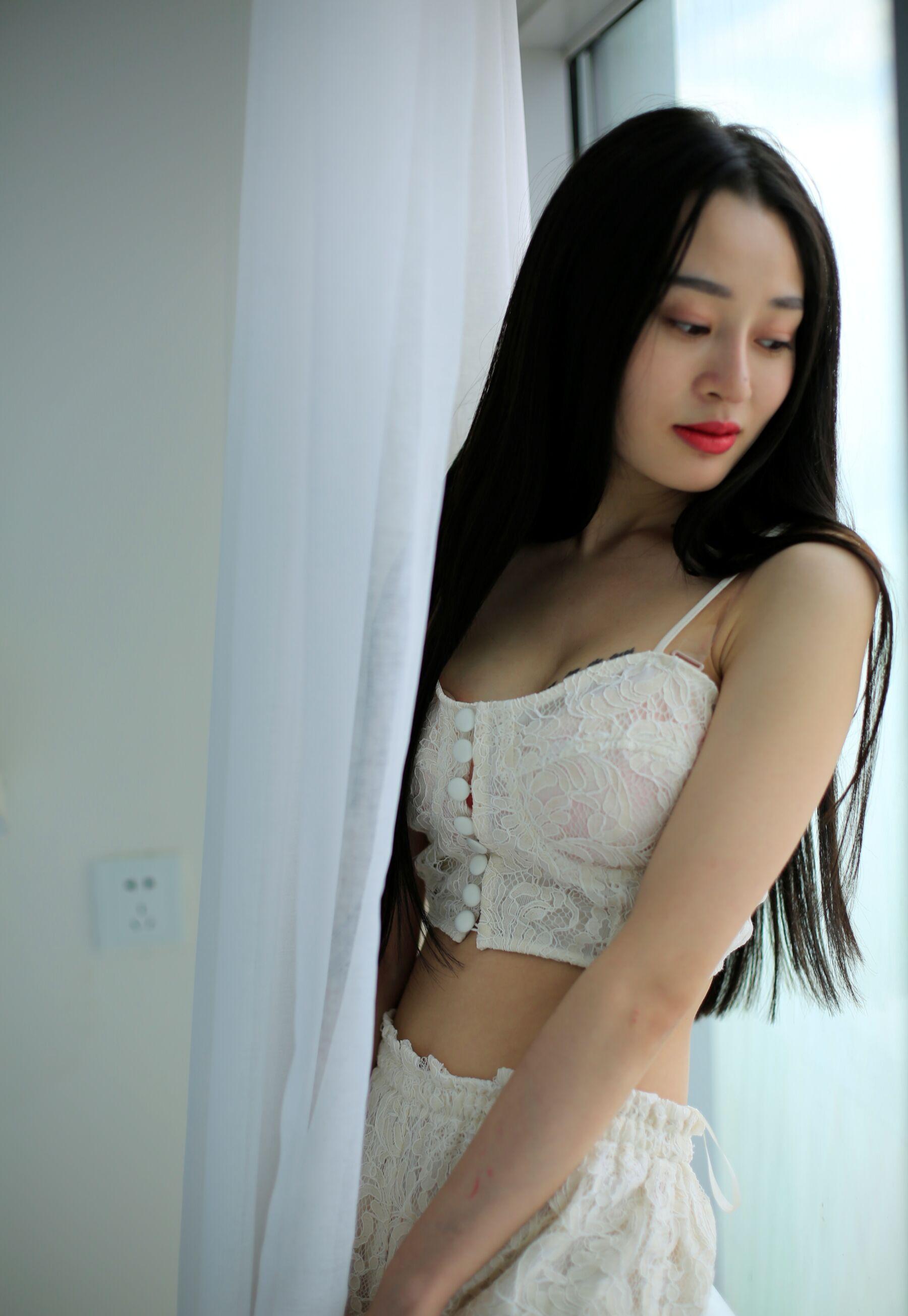 国模套图 素人私房流出(368)