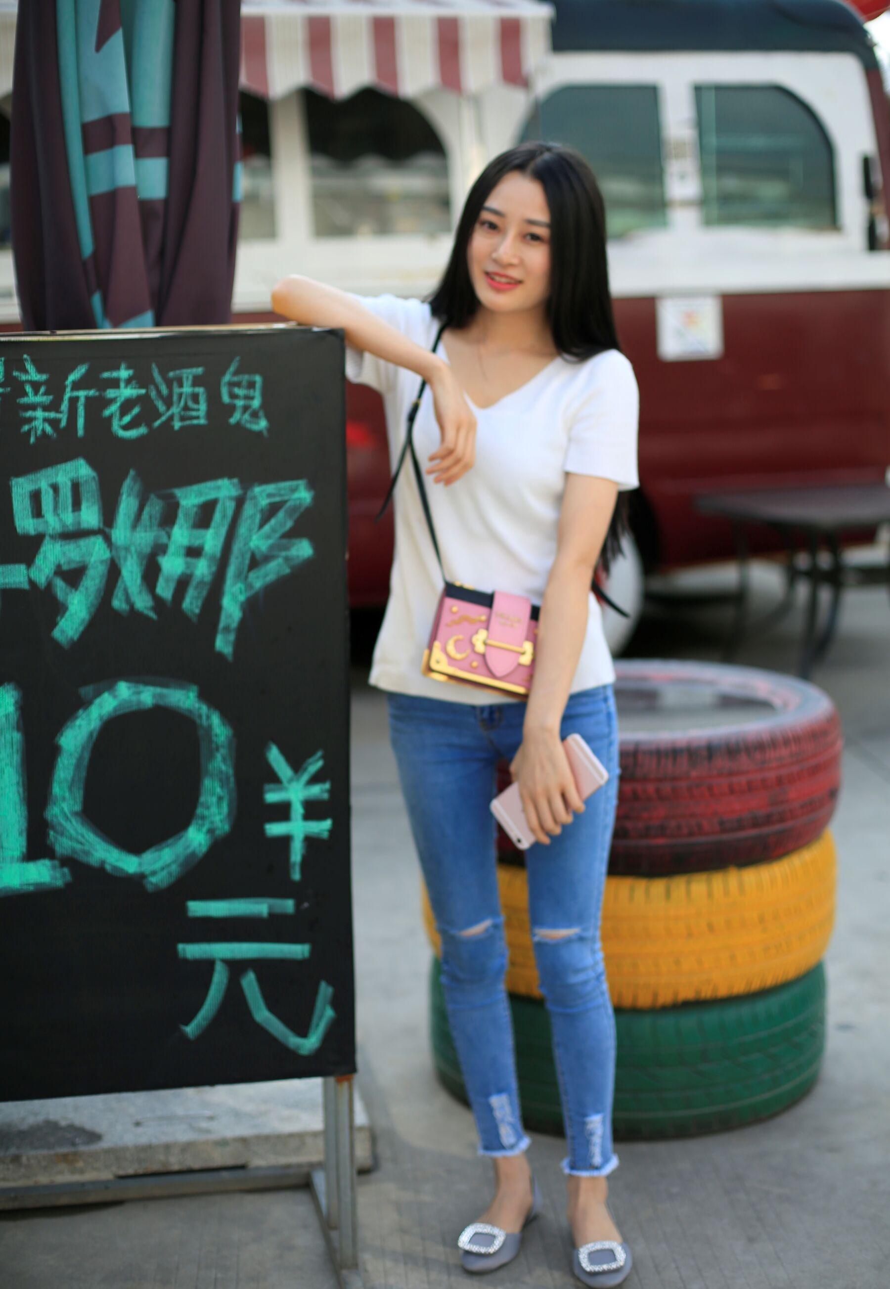 国模套图 素人私房流出(286)