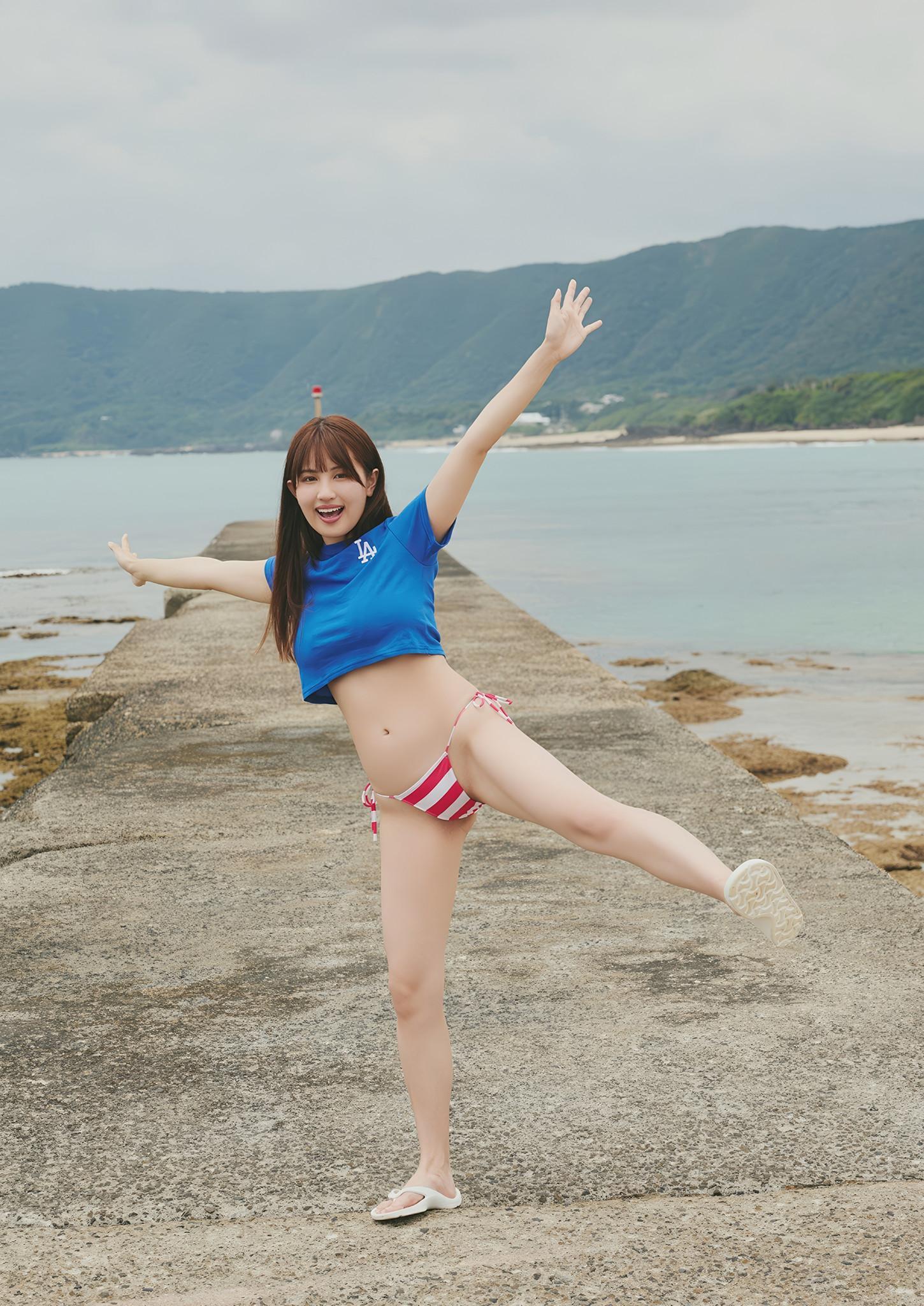 Fuka Hanasaki 花咲楓香, 写真集 「Triple Crown」 Set.02(18)