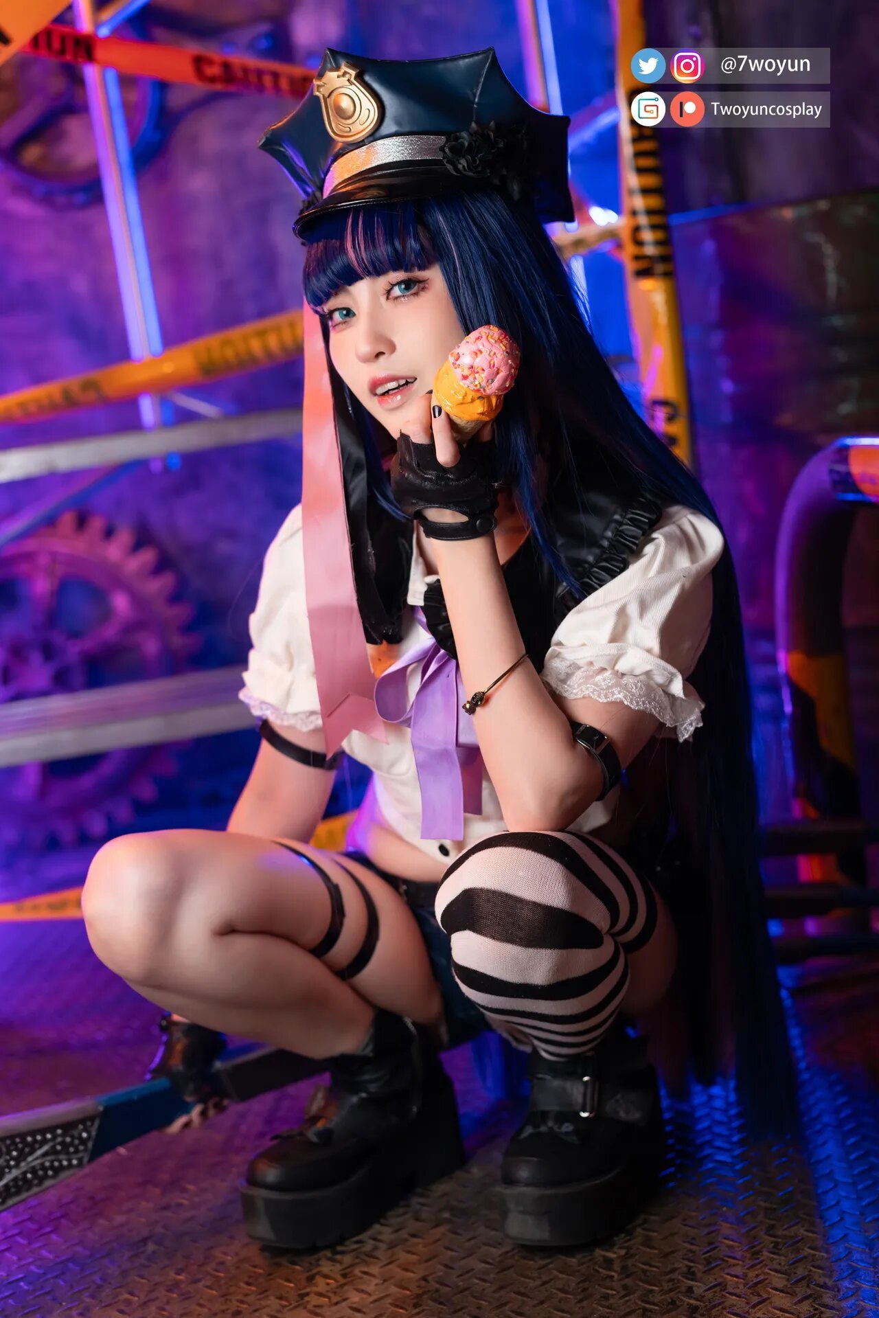 Twoyun - Officer Stocking