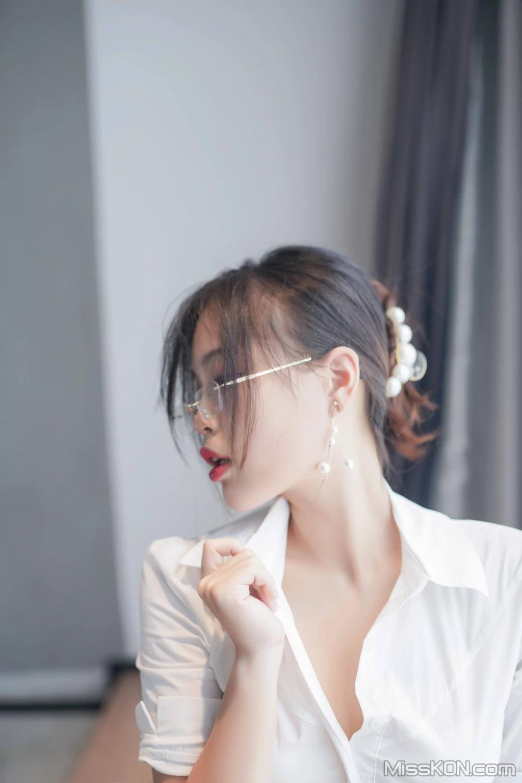 Coser@白烨: 秘书的私人时间2.0 (72 photos )(37)