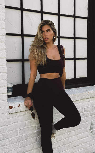 Kara Del Toro XzpmqQAI_o