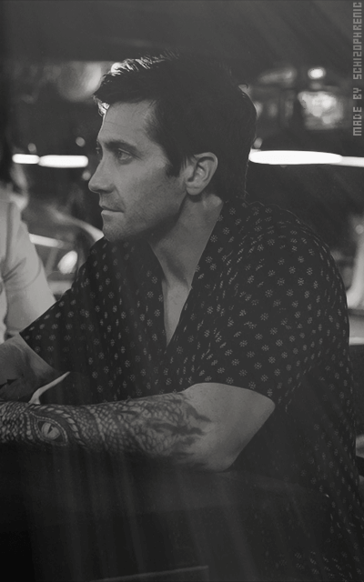 Jake Gyllenhaal - Page 6 I6ssll0c_o