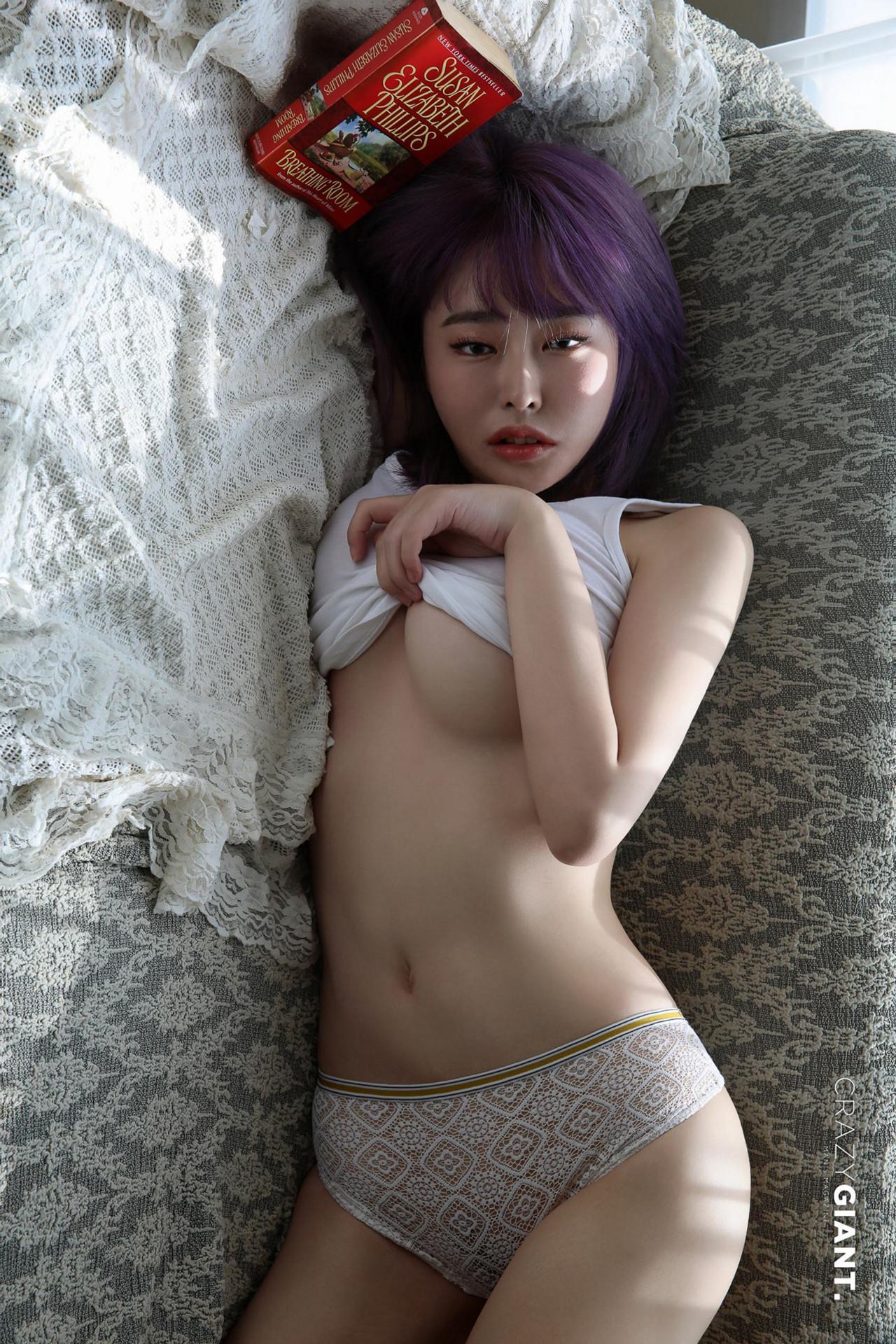 Hanere 하네레, CRAZYGIANT Sexy Photobook Set.01(17)