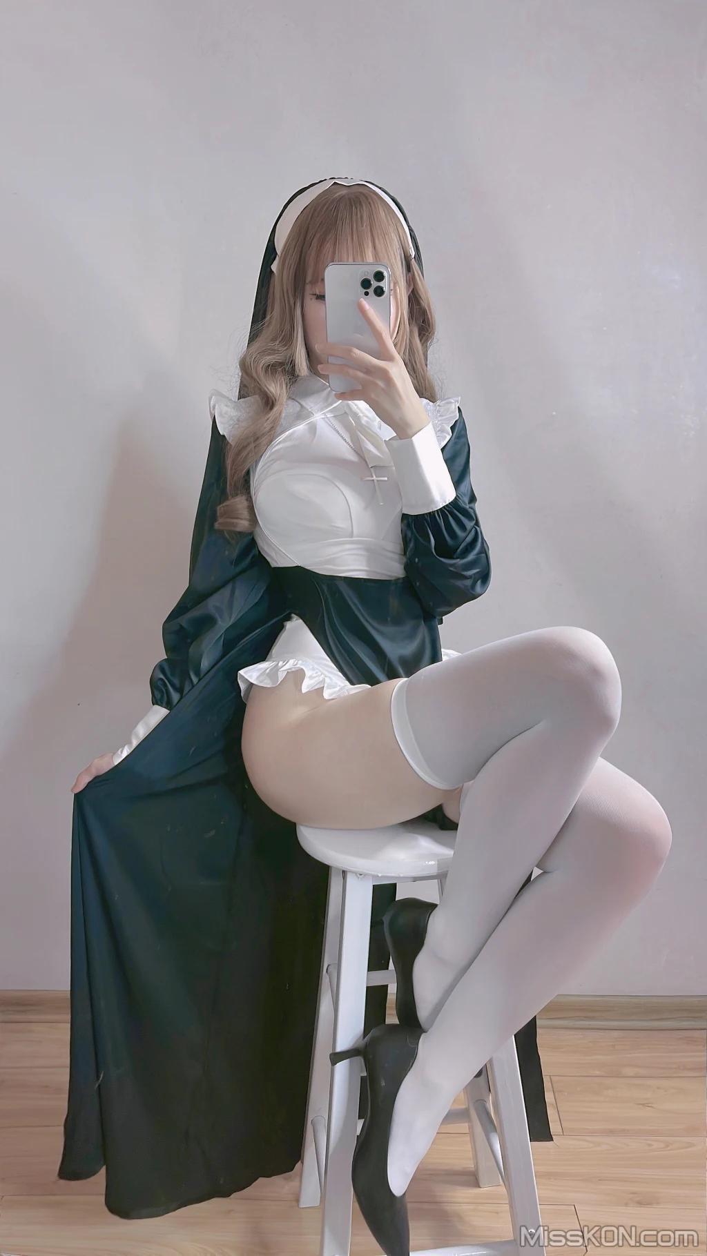 Coser@miko酱ww: mikoの白丝01 (241 photos)(227)