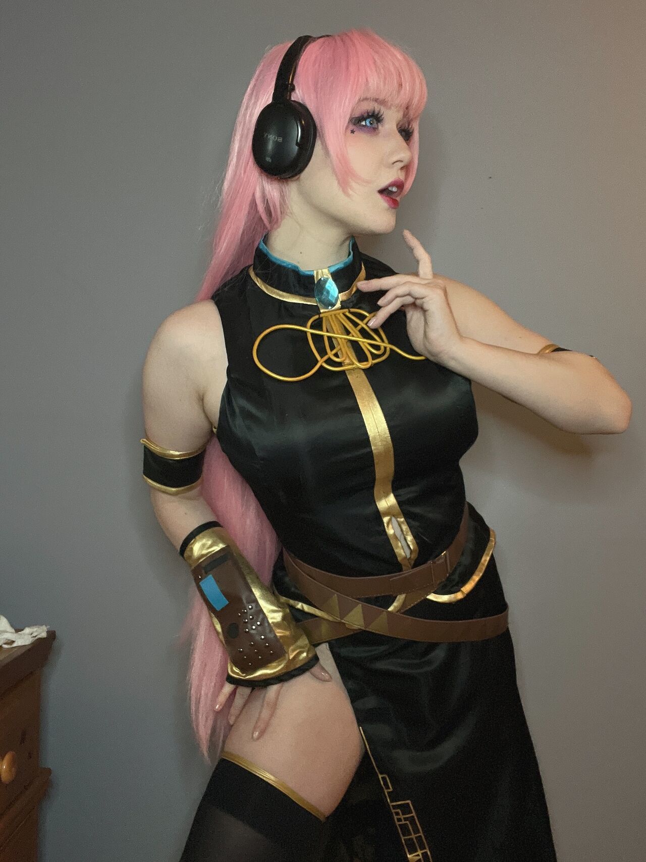 Satin Stars - Luka Megurine