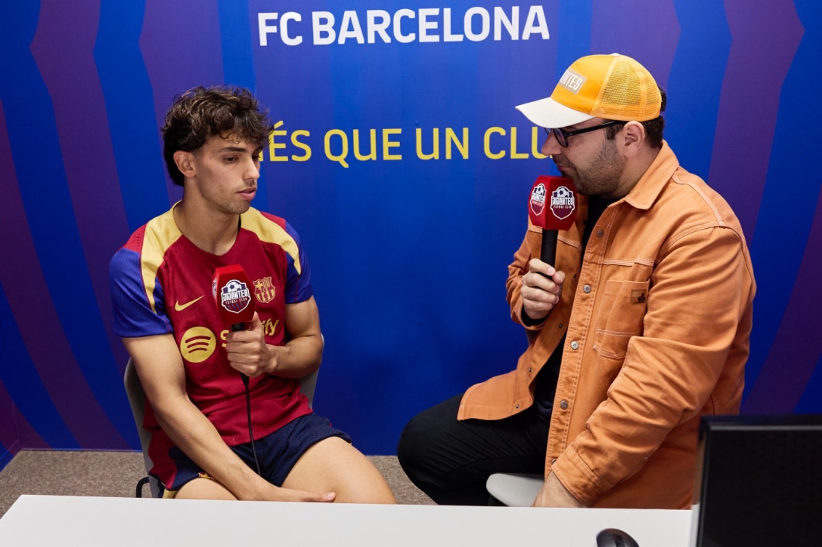 جواو فيليكس: أريد الاستمرار مع برشلونة.. وأتمنى انضمام لاعب مانشستر سيتي NR2SYS8Q_o