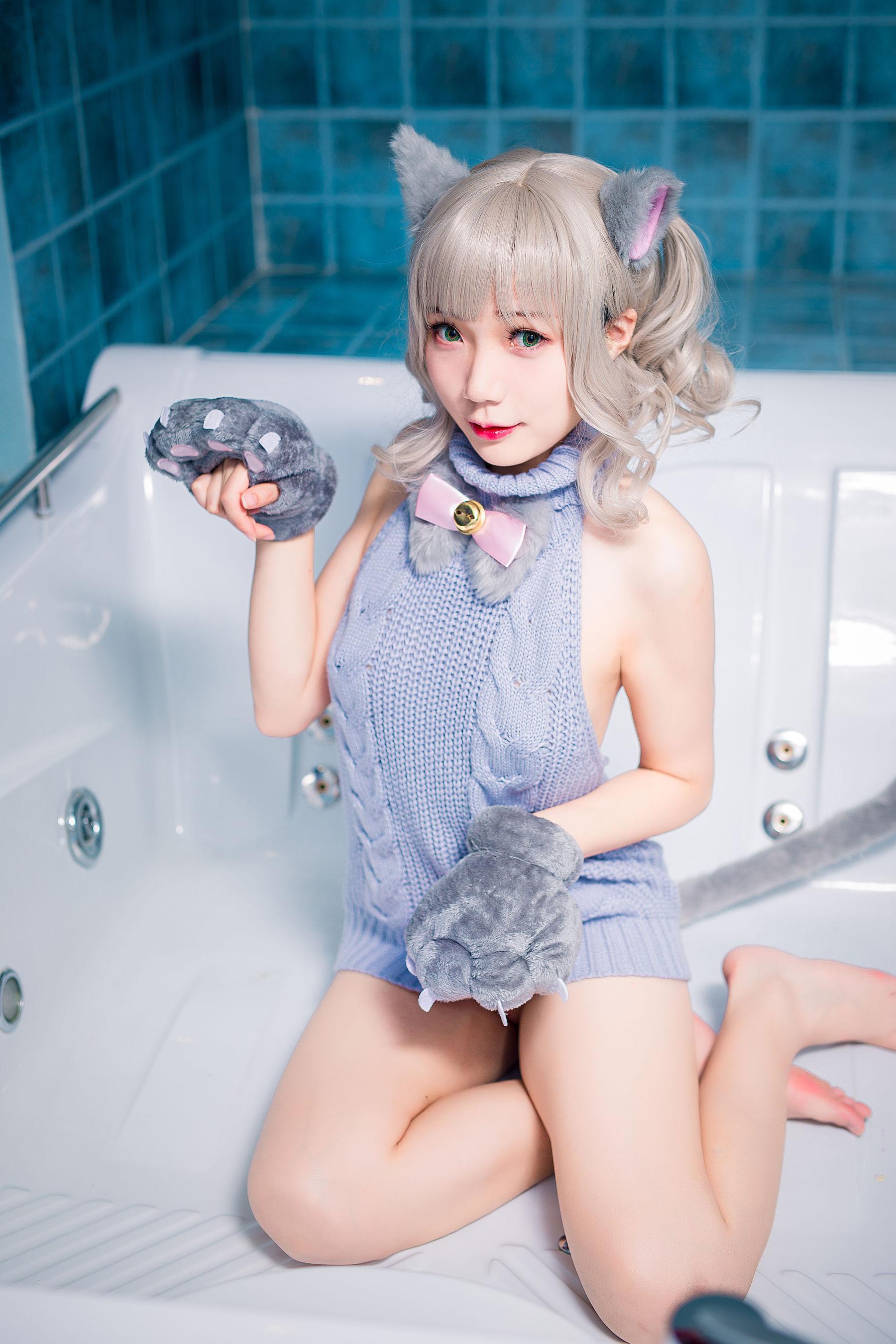 [网红COSER] 萝莉福利真央Mao – 露背毛衣(8)