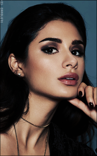 Diane Guerrero HCoHjtO1_o