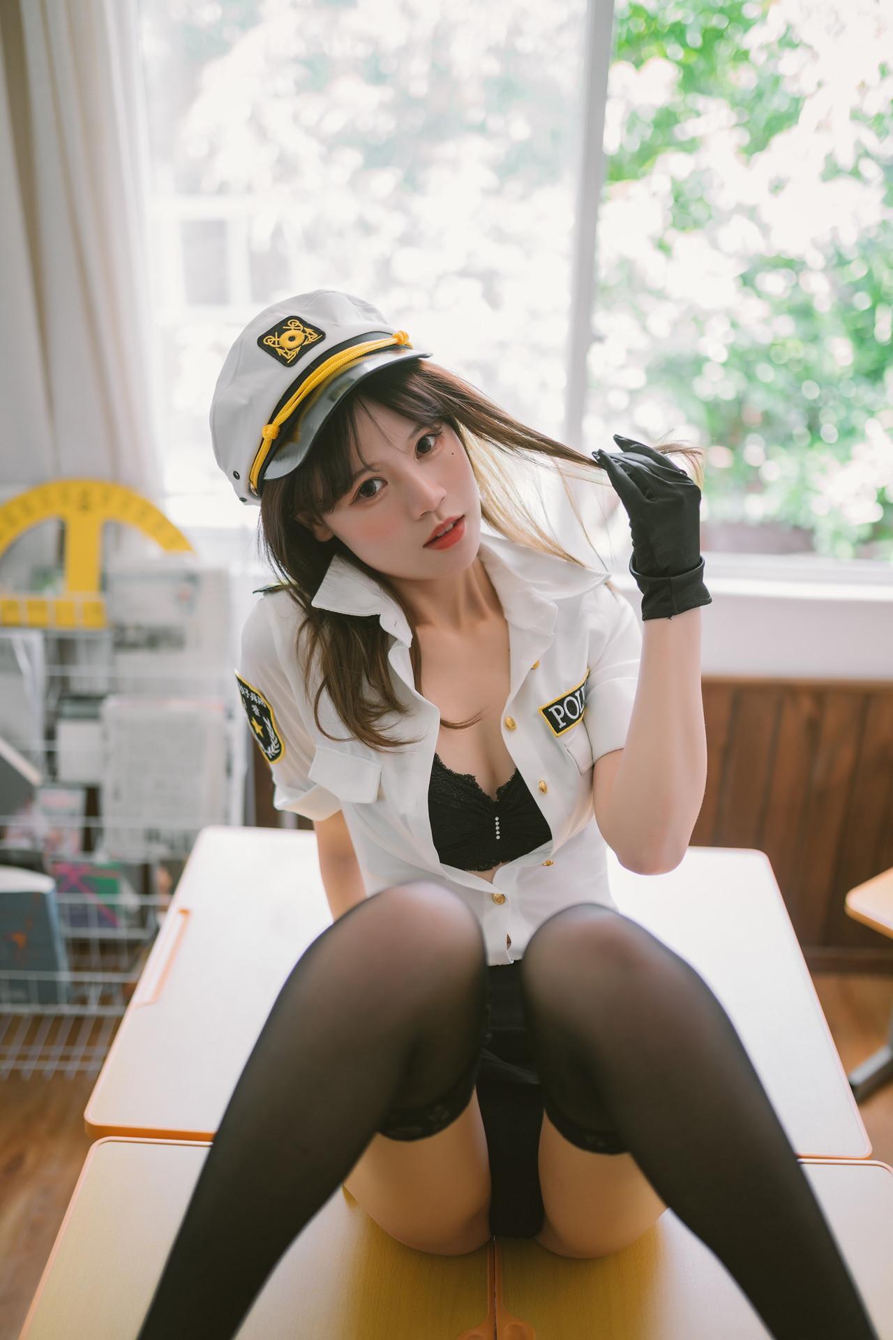Cosplay 千反田鹿子 日常女警(31)