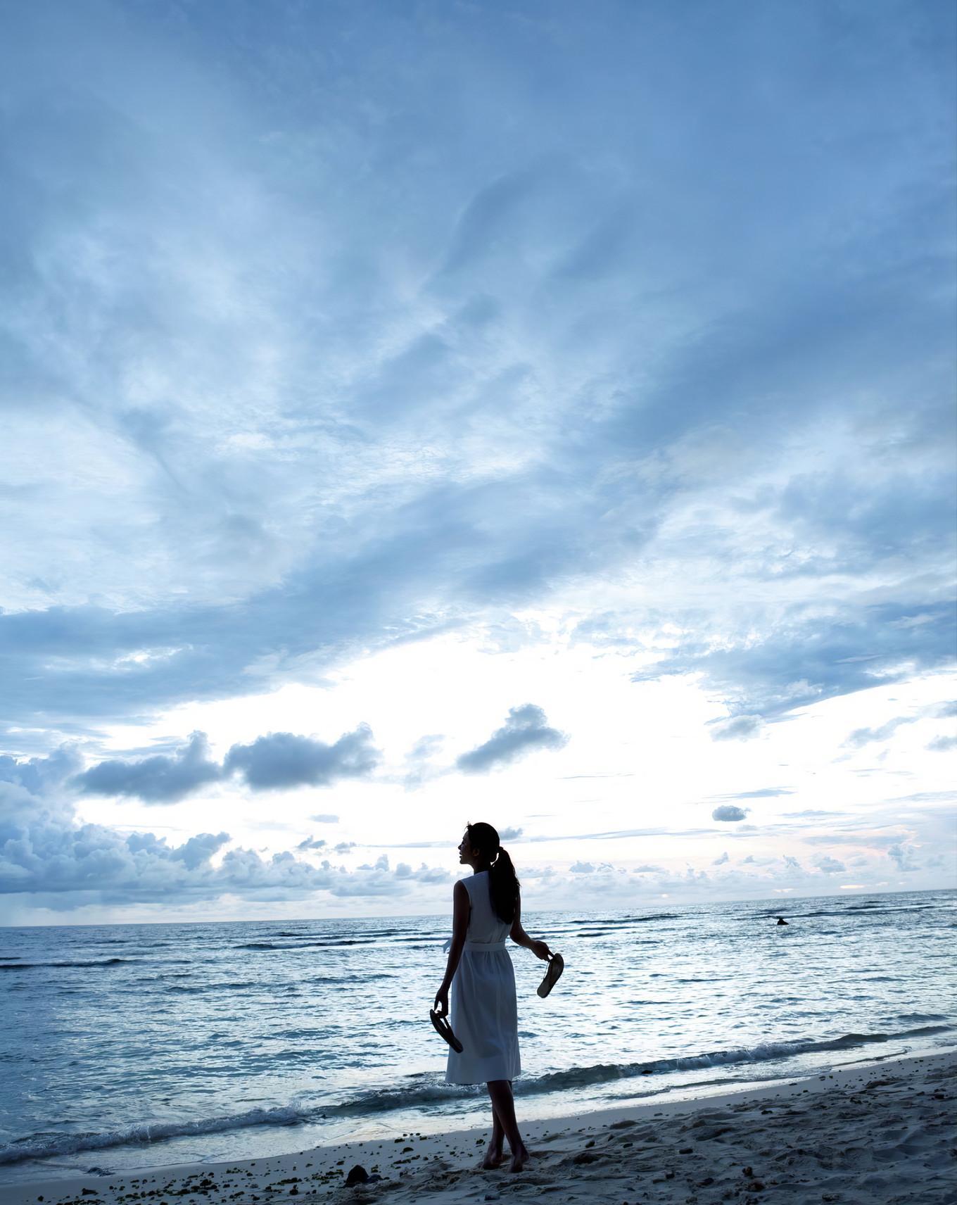 Chiaki Hiratsuka 平塚千瑛, ファースト写真集 『Birth』 Set.02(25)
