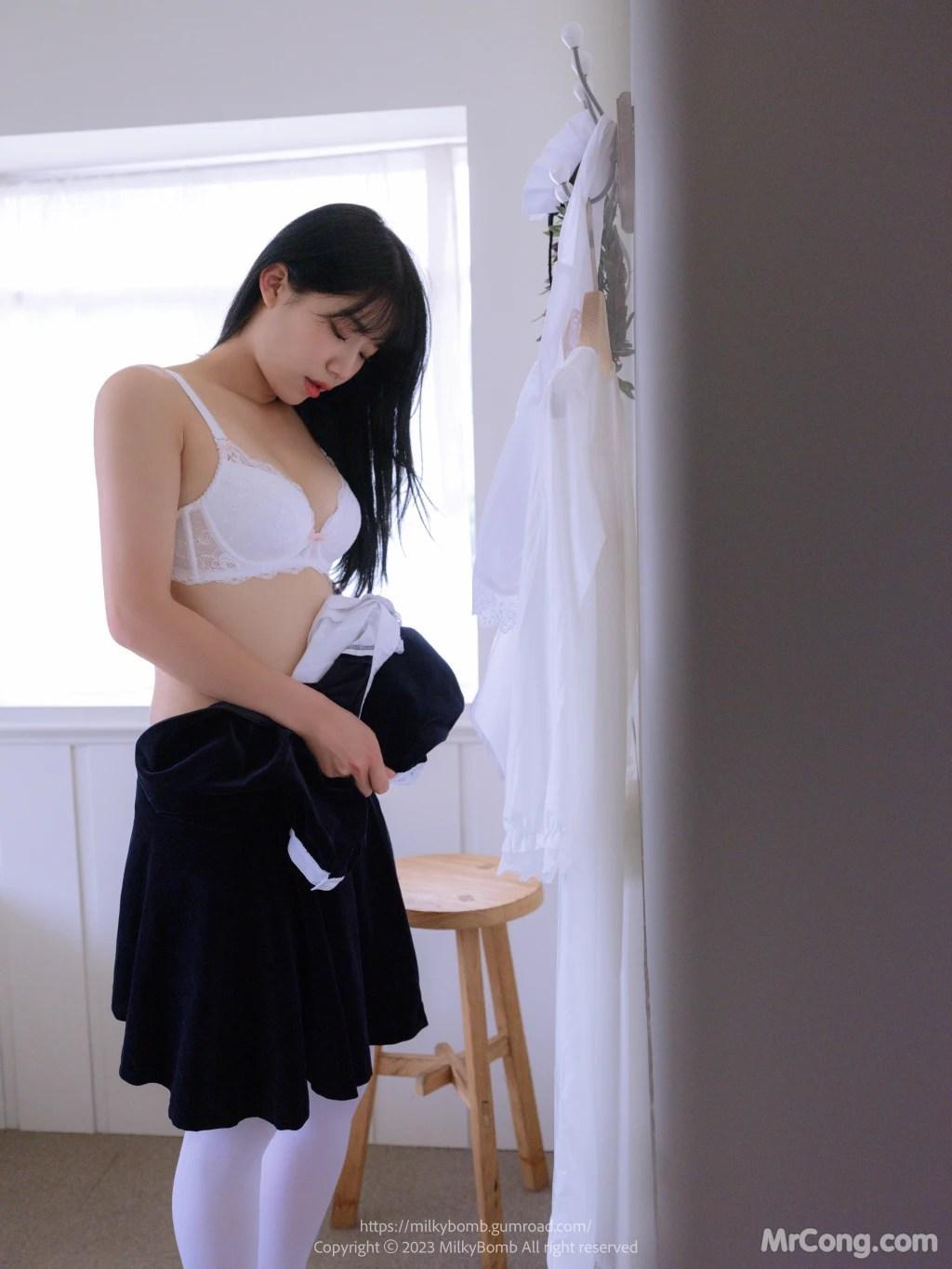 [MilkyBomb] Yui: Vol.3 Maid (291 photos )(194)