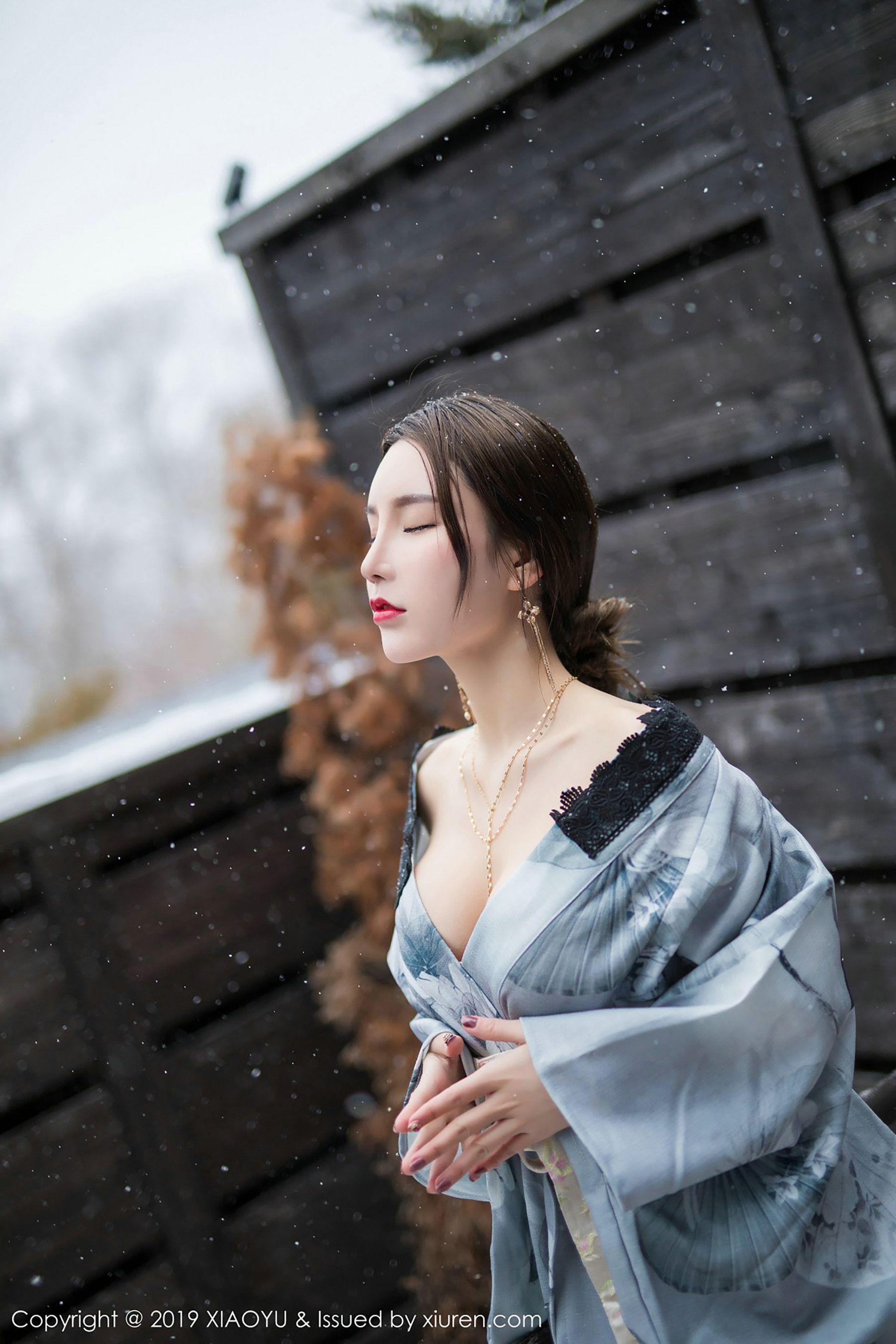 周于希Sandy《雪中有佳人》 [语画界XIAOYU] Vol.007 写真集(35)