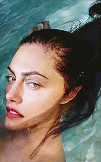 Phoebe Tonkin Ow0n6E44_o