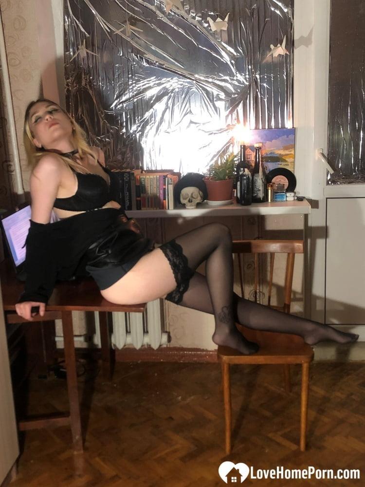 Blonde amateur flaunts her round ass after stripping to her black stockings(6)