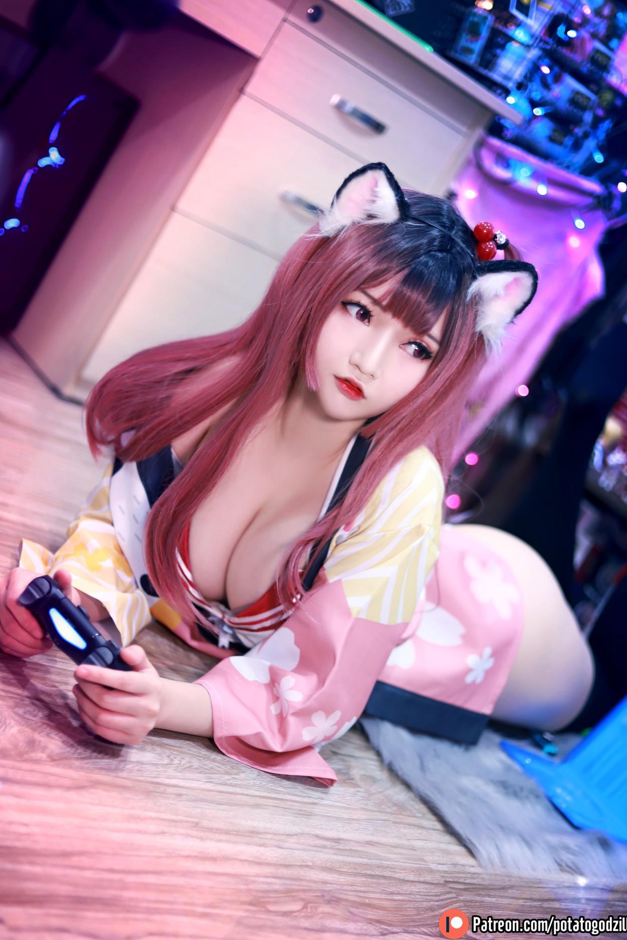 Cosplay Potato Godzilla Weeb Girl(19)