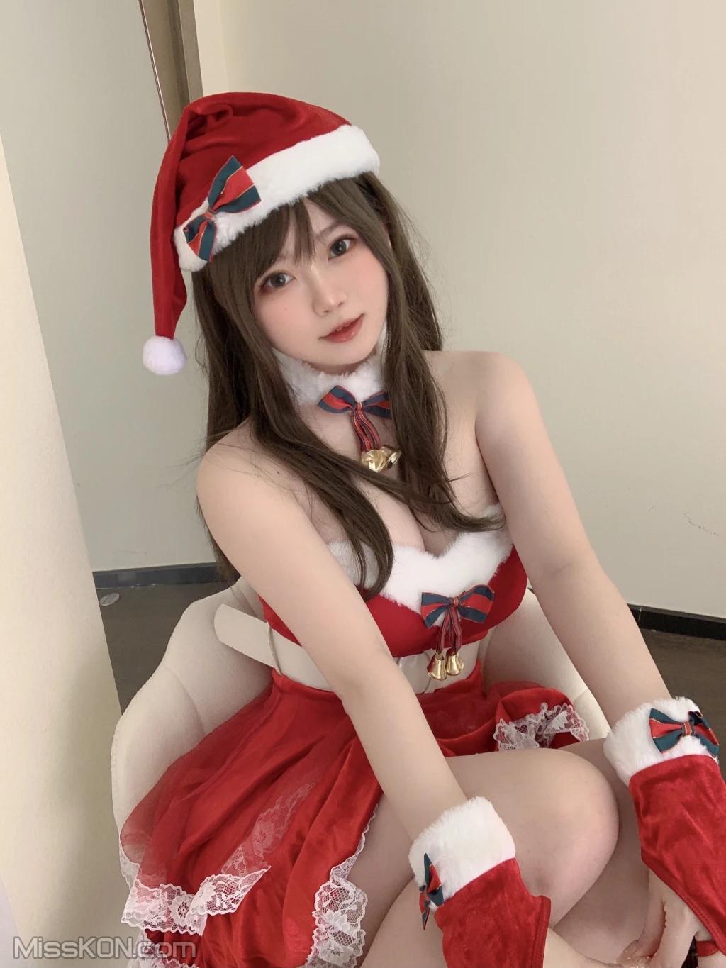 Coser@蜜桃少女是依酱呀: 2021圣诞特辑 (58 photos )(13)