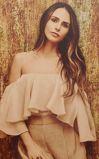 Jordana Brewster B1ZuS6Dt_o