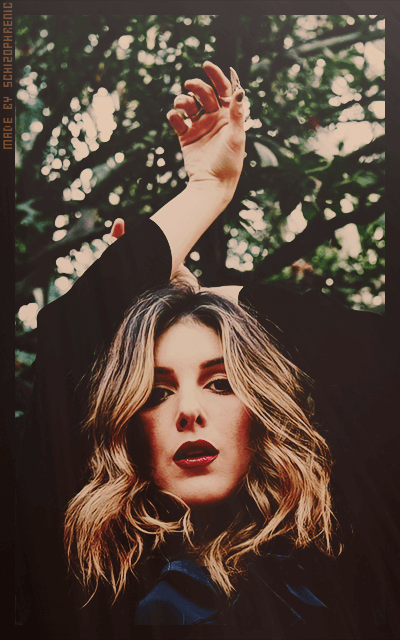 Shenae Grimes Y2v5PWvx_o