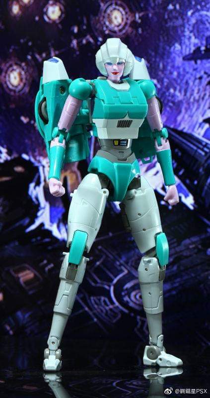 [Ocular Max] Produit Tiers - PS-04 Azalea - aka Arcee/Arcie (G1) ― PS-18 Zinnia - aka Paradron Medic/Médecin - Page 2 FqVjleiR_o