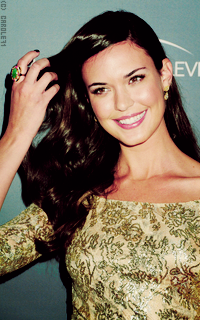 Odette Annable  Kc6g31ul_o