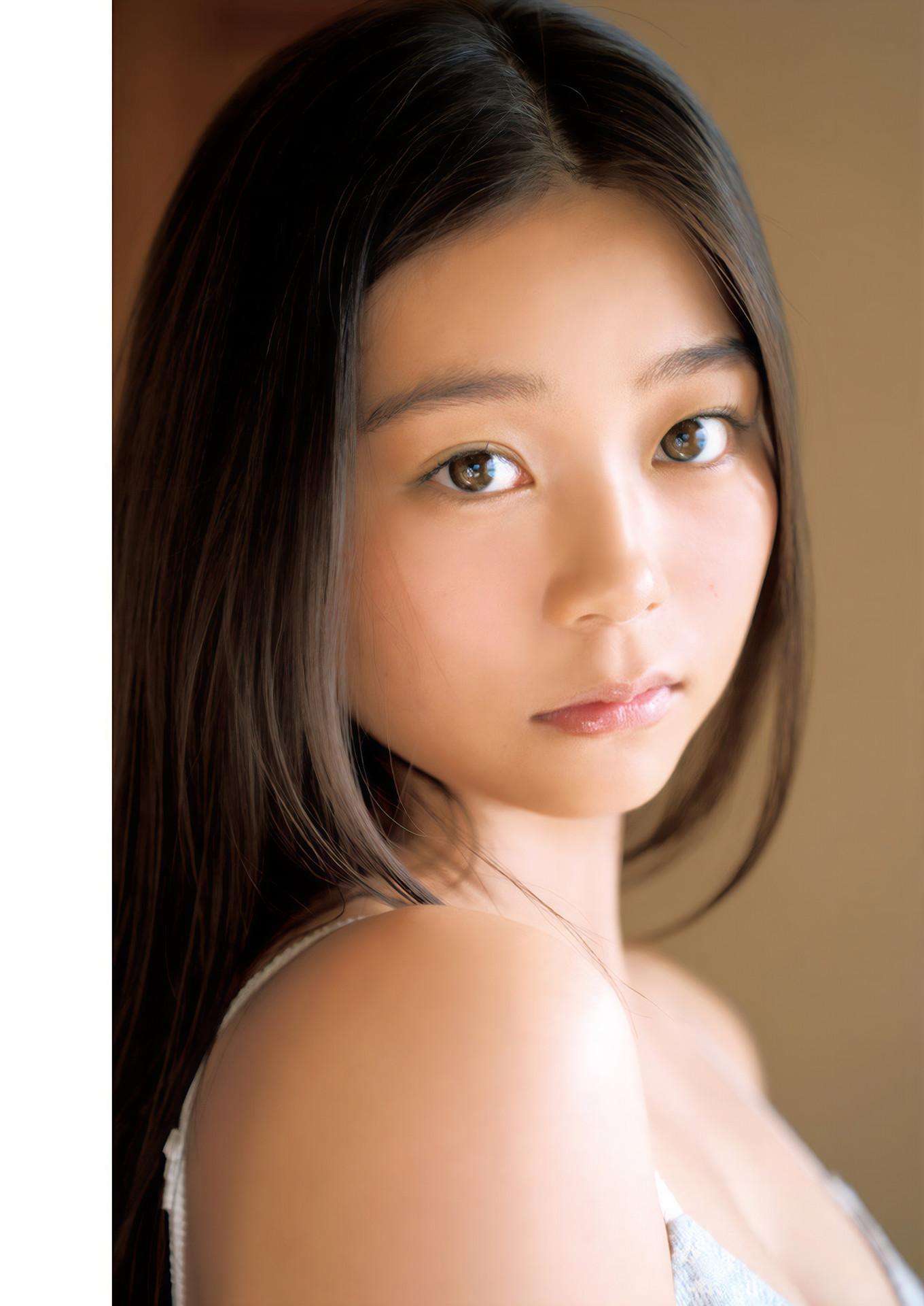 Ai Inamitsu 稲光亜依, Young Jump 2025 No.01 (ヤングジャンプ 2025年1号)(5)