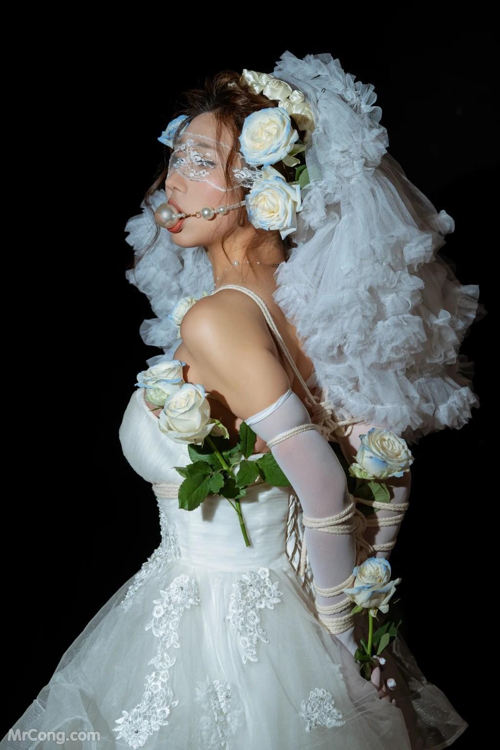 Coser@云溪溪 (Yunx1x1) Vol.060: 奶桃桃 月 (48 photos)(17)