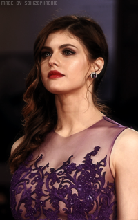 Alexandra Daddario F2DPQb7E_o